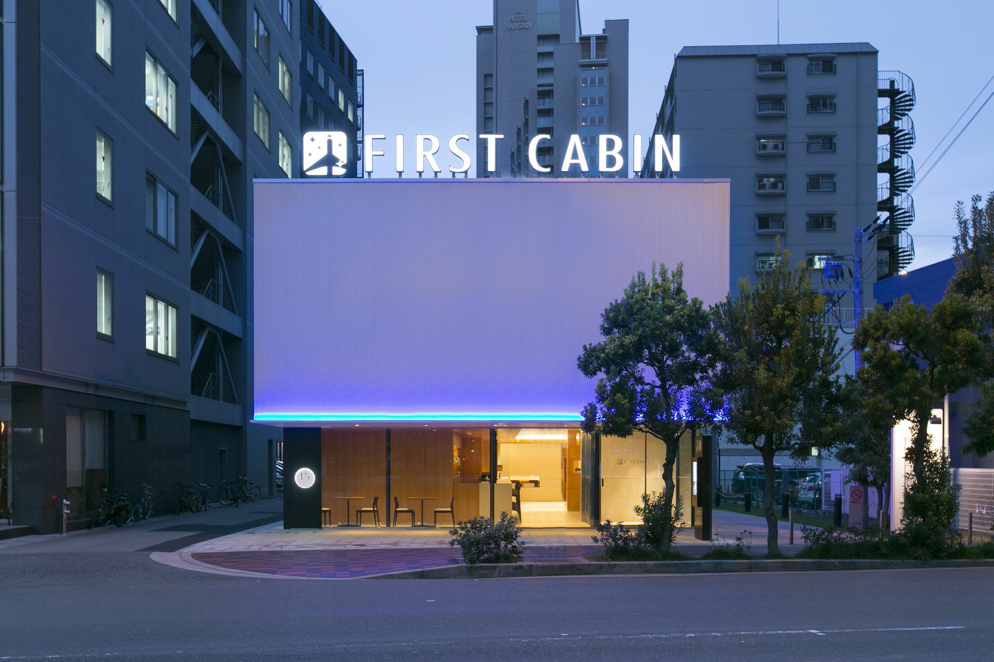 First Cabin Hanshin Nishiumeda Osaka Exterior foto